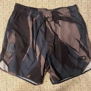 NFQ Men’s large hyperactive training shorts.